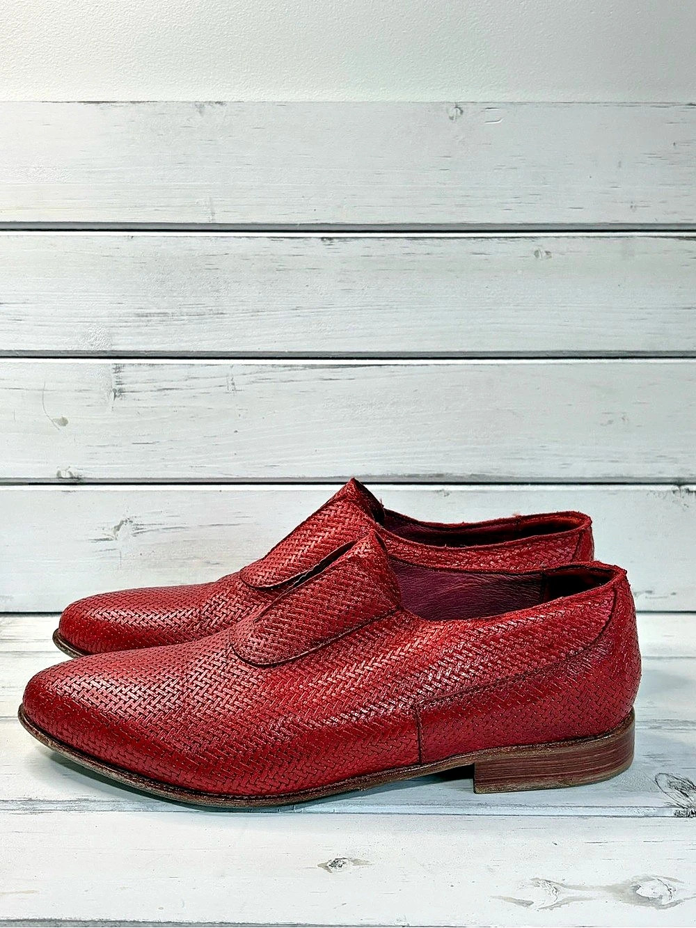 JP/DAVID Red Textured Slip-On Shoes EU 37